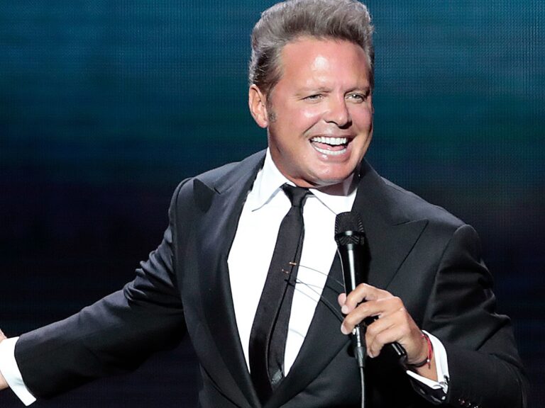 Luis Miguel — #74 Los hombres más guapos de México
