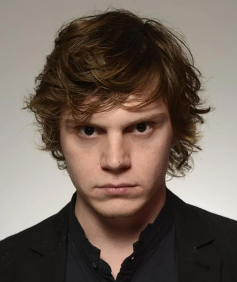 Evan Peters — #11 Los actores más guapos de Hollywood