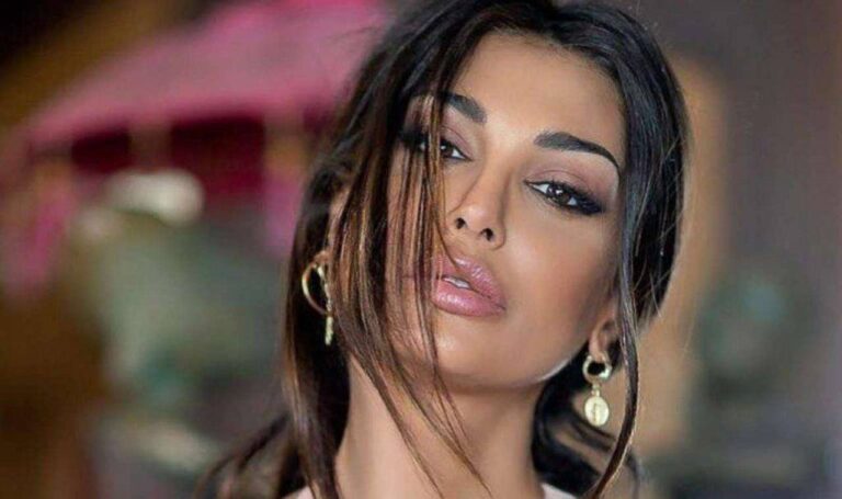 Cristina Buccino — #16 Las mujeres más hermosas de Italia