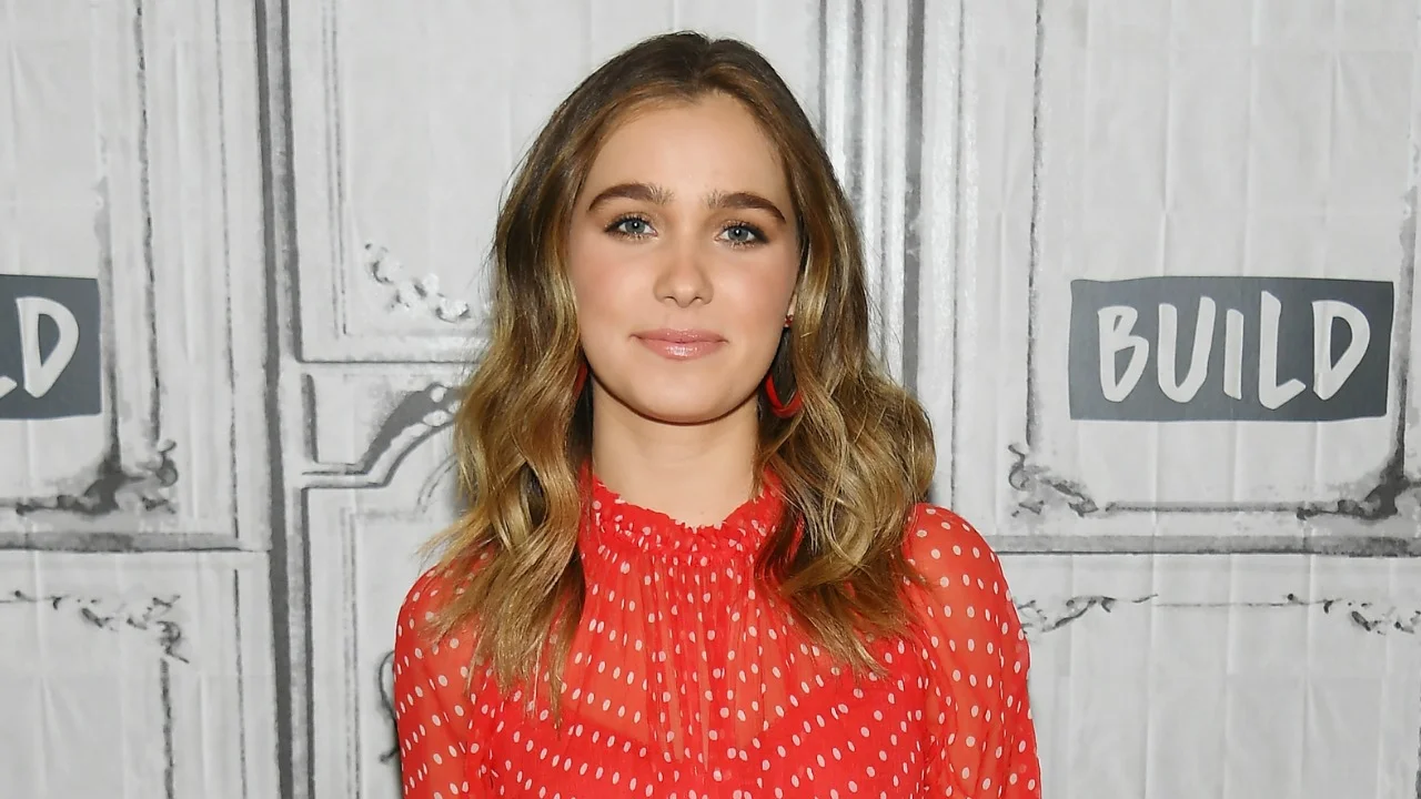 Las 10 mejores series y películas de Haley Lu Richardson según UachateC
