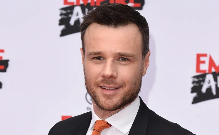 Las 10 mejores series y películas de Rupert Evans según UachateC