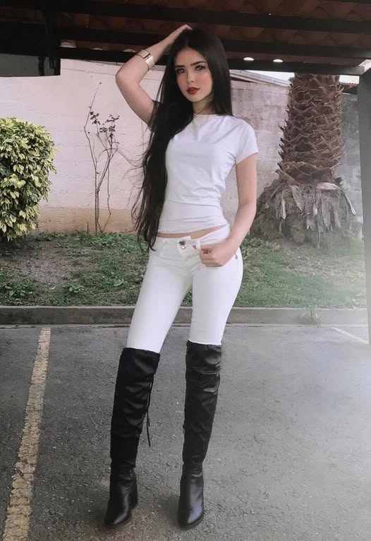 Influencer — #3 Fotos de Germaine Valentina Colmenares para demostrar porque la amamos